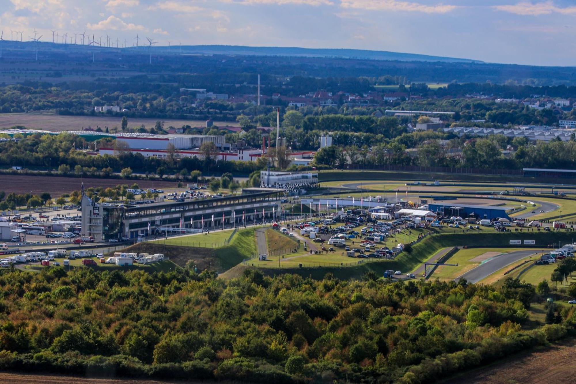 Hotel Motorsport Arena Ошерслебен Екстер'єр фото